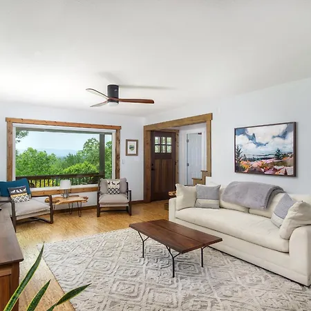 Mountain Over Main Street 5 Min. To Downtown Weaverville, Fire Pit & Views!